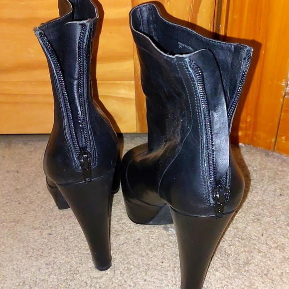 Aldo booties - Picture 2 of 6